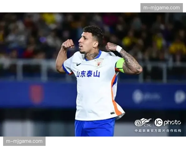 【2026年4月中超联赛·人物·专访克雷桑独家专访：谈在山东泰山的第五个赛季与新角色